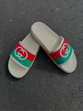 Gucci Cream Slide Sandals with Red & Green Logo Band size 8 us